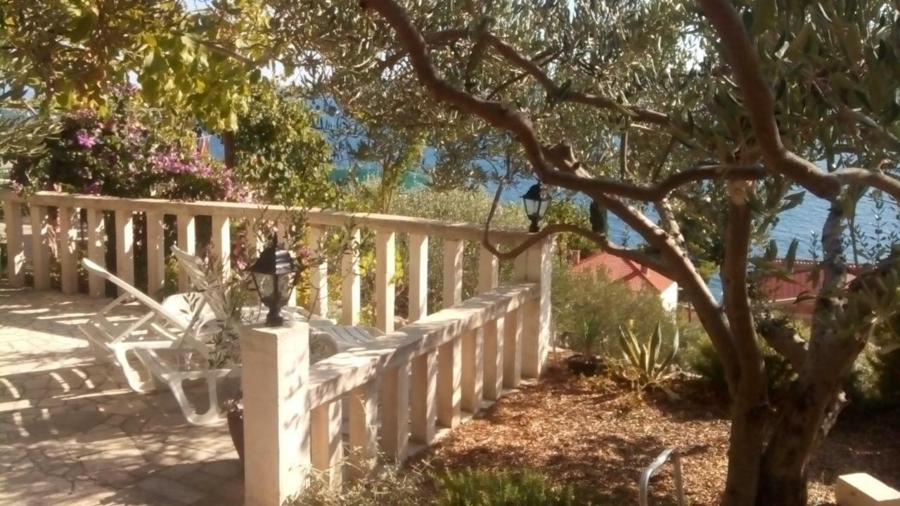 Holiday Home Sunce ピサック エクステリア 写真